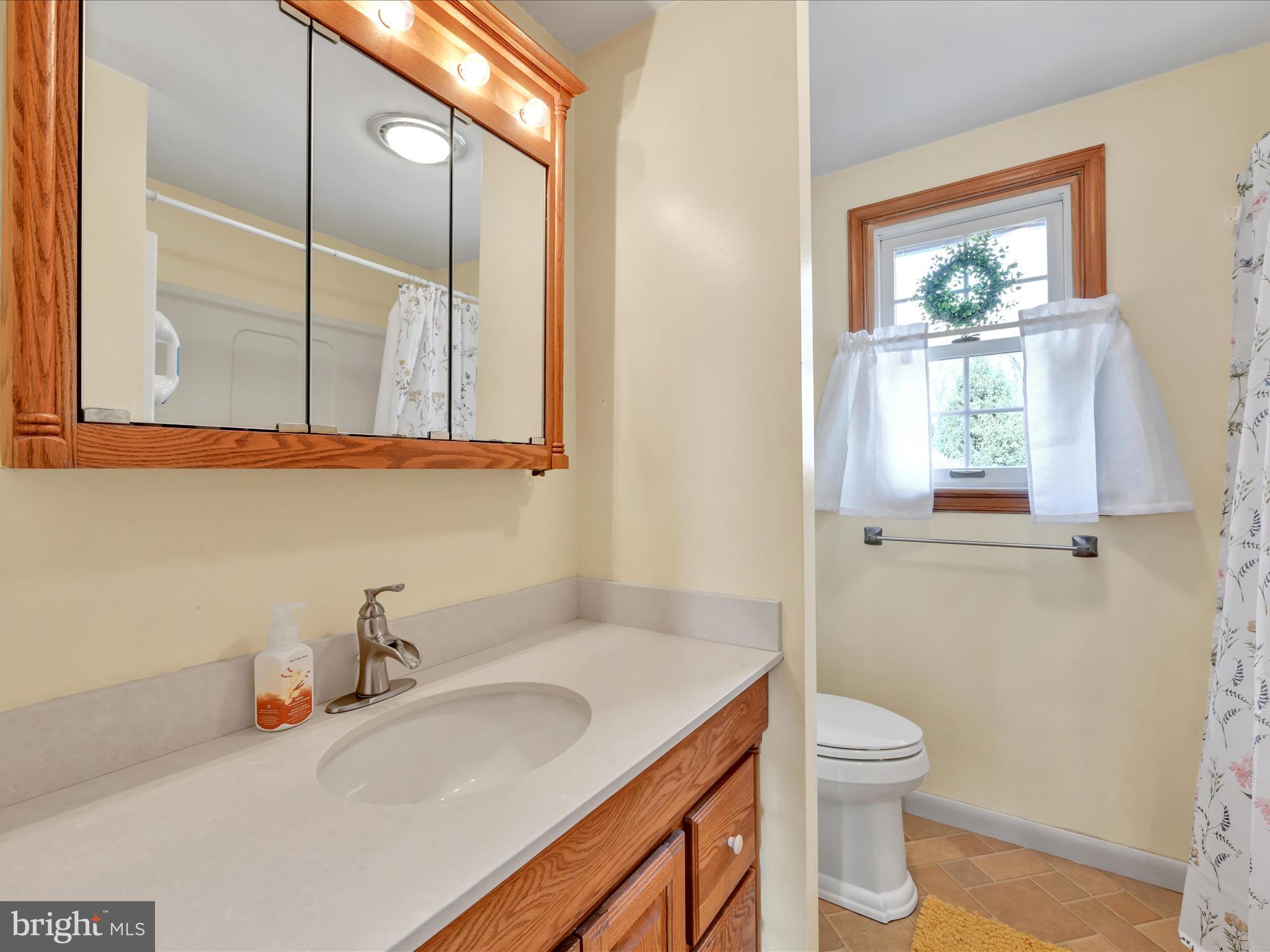 145 South 10th Street Columbia, PA 17512 - Photo 22 of 26 Bathroom