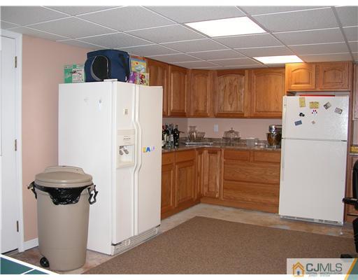 56 Harding Avenue Edison, NJ 08820 - Photo 11 of 21 Gallery Image 11