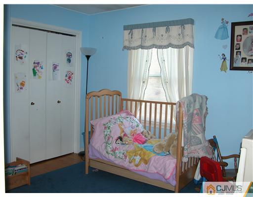 56 Harding Avenue Edison, NJ 08820 - Photo 13 of 21 Gallery Image 13