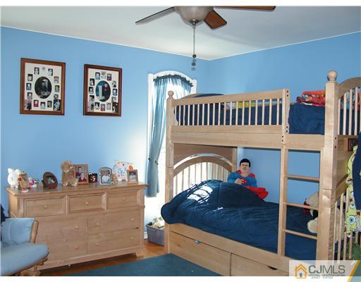 56 Harding Avenue Edison, NJ 08820 - Photo 14 of 21 Gallery Image 14