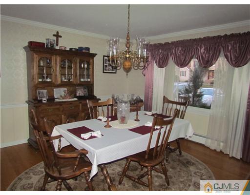 56 Harding Avenue Edison, NJ 08820 - Photo 5 of 21 Gallery Image 5