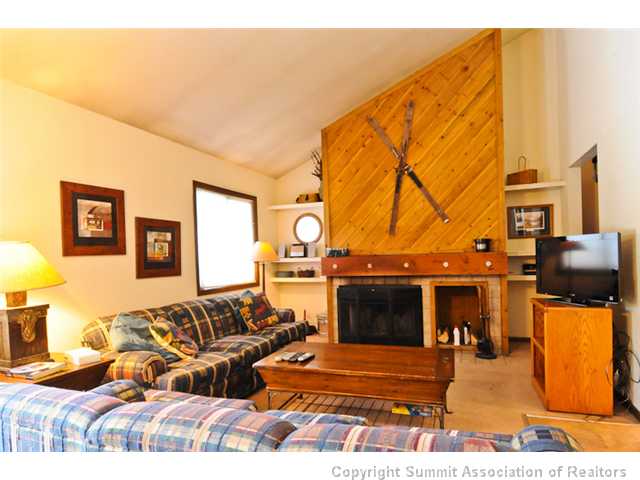 1977 Soda Ridge Road, Unit 202 Keystone, CO 80435 - Photo 3 of 25 Living Room.