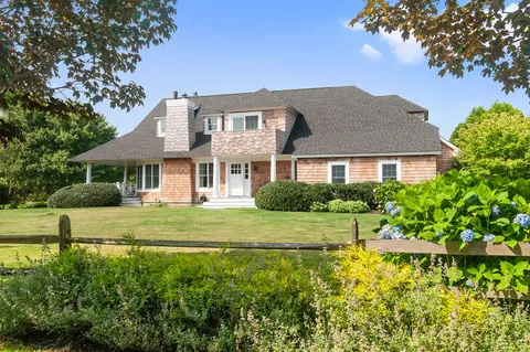 Undisclosed Address, Sagaponack, NY 11962