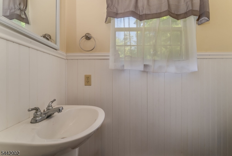 270 Andersen Road Milford, NJ 08848 - Photo 10 of 19