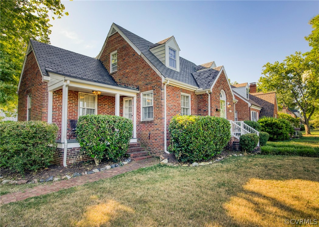 4833 Brook Road Richmond, VA 23227 - Photo 3 of 38 Gallery Image 3
