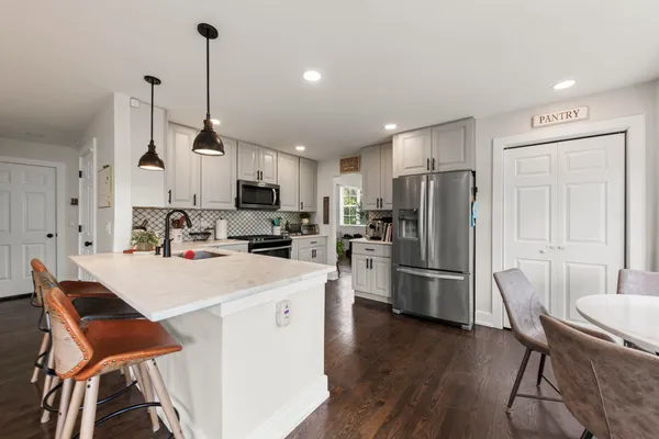 $4,200 | 3404 Interlochen Lane, Naperville, IL 60564