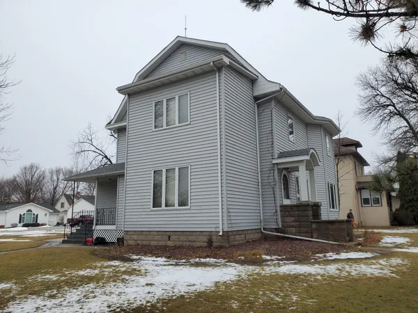 $135,000 | 808 Adams Avenue, Westbrook, MN 56183