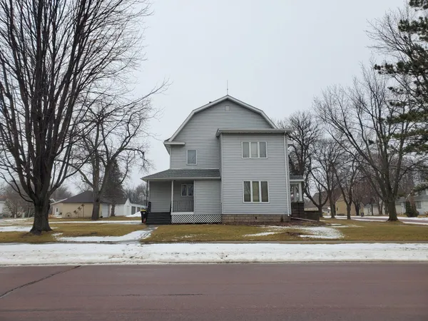 $135,000 | 808 Adams Avenue, Westbrook, MN 56183