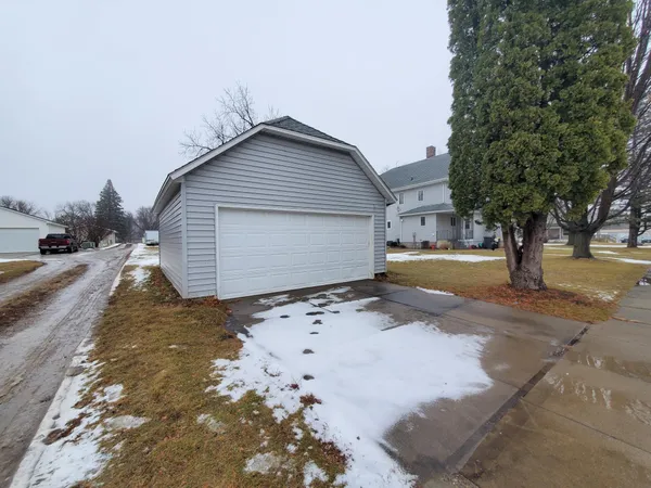 $135,000 | 808 Adams Avenue, Westbrook, MN 56183
