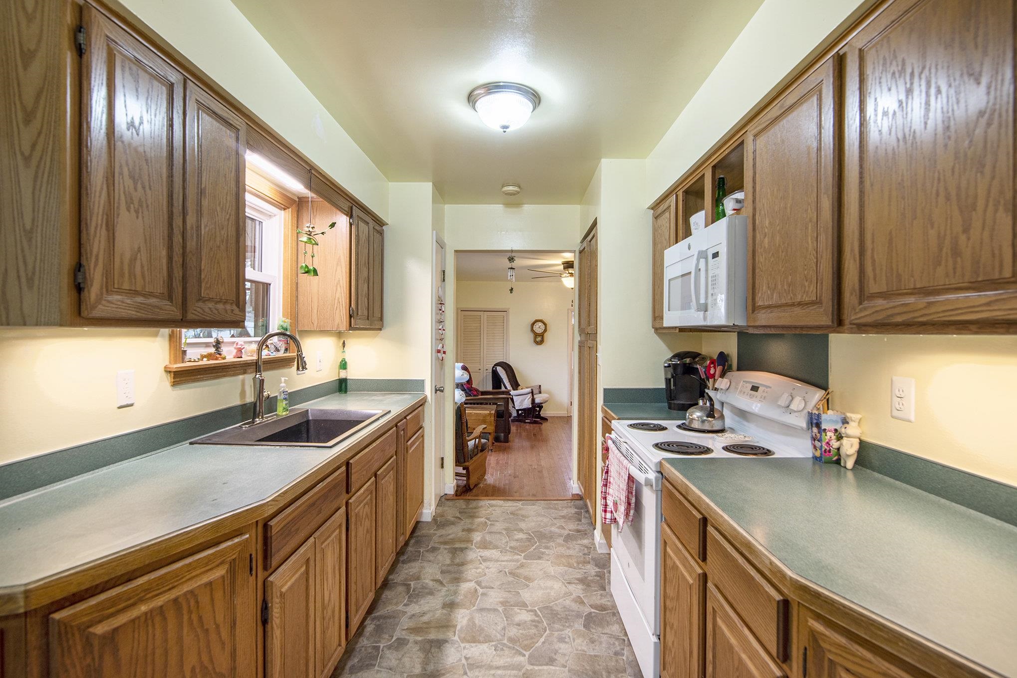 2472 North Irish Road Davison, MI 48423 - Photo 13 of 33 50106639-13.JPG
