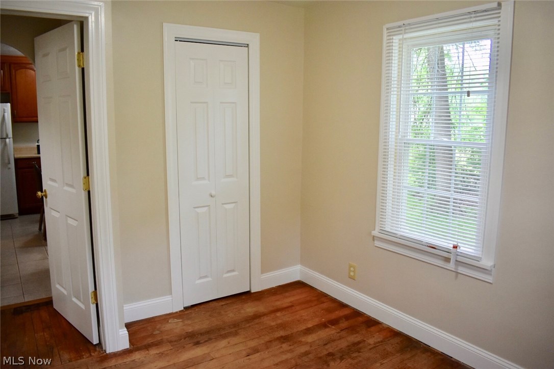 1246 Deforest Road Southeast Warren, OH 44484 - Photo 14 of 26 The second bedroom's bi-fold closet.