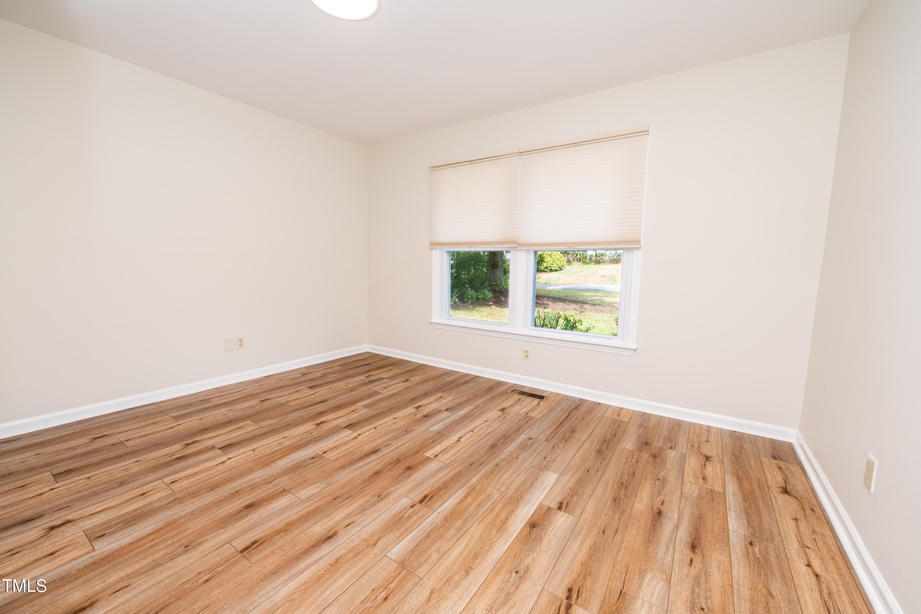 102 Lakeshore Drive Durham, NC 27713 - Photo 33 of 48 Interior-21