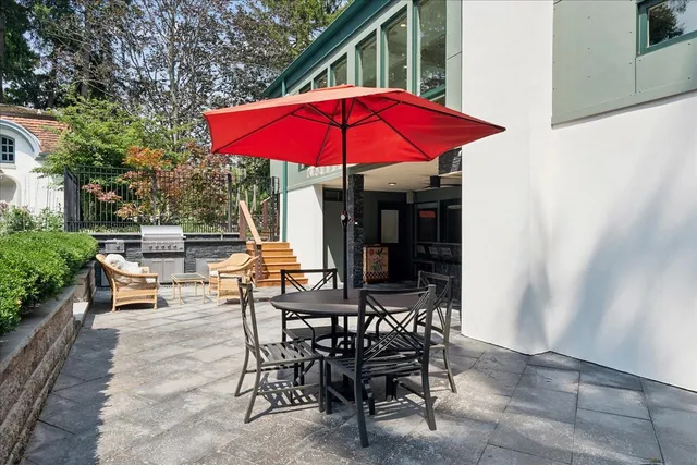 $1,895,000 | 1436 Estate Lane, Lake Forest, IL 60045