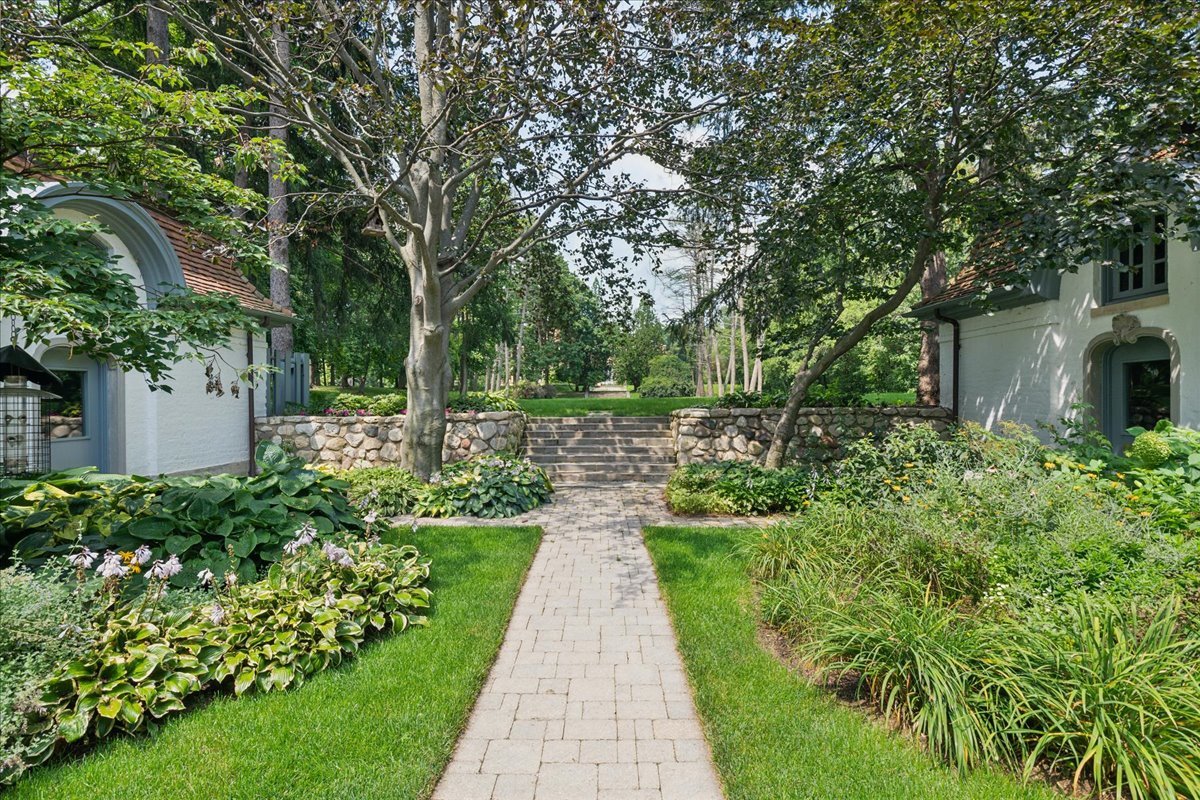 1436 Estate Lane Lake Forest, IL 60045 - Photo 35 of 42