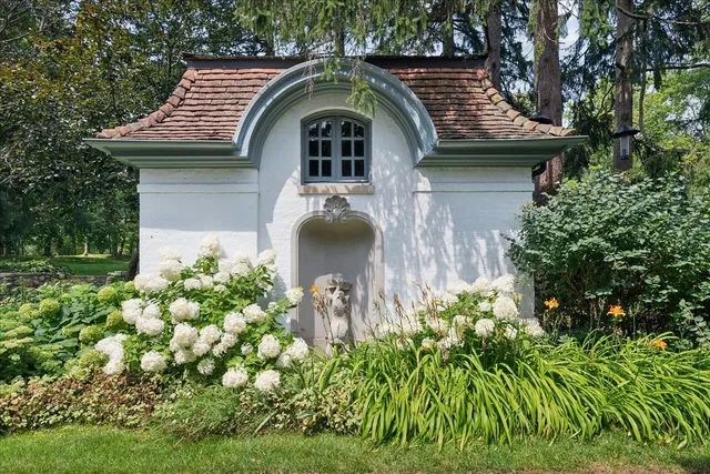 $1,895,000 | 1436 Estate Lane, Lake Forest, IL 60045