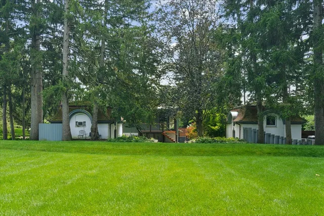 $1,895,000 | 1436 Estate Lane, Lake Forest, IL 60045