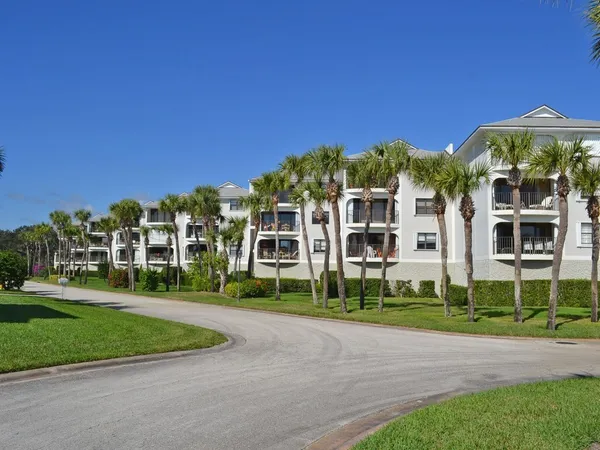$7,000 | 5300 Florida A1A, Unit 301, Vero Beach, FL 32963