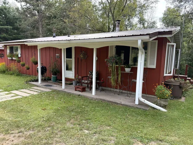 $295,000 | N4615 County Rd D, Marion, WI 54950