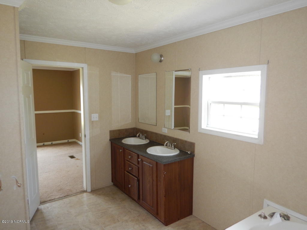 1112 Bullhead Road Pikeville, NC 27863 - Photo 14 of 20 93 MASTER BATH