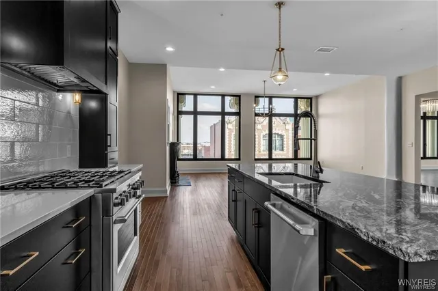 $1,499,000 | 674 Main Street, Unit 3, Buffalo, NY 14202