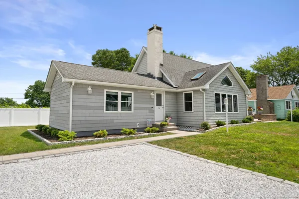$1,150,000 | 56 Columbus Avenue, Old Lyme, CT 06371