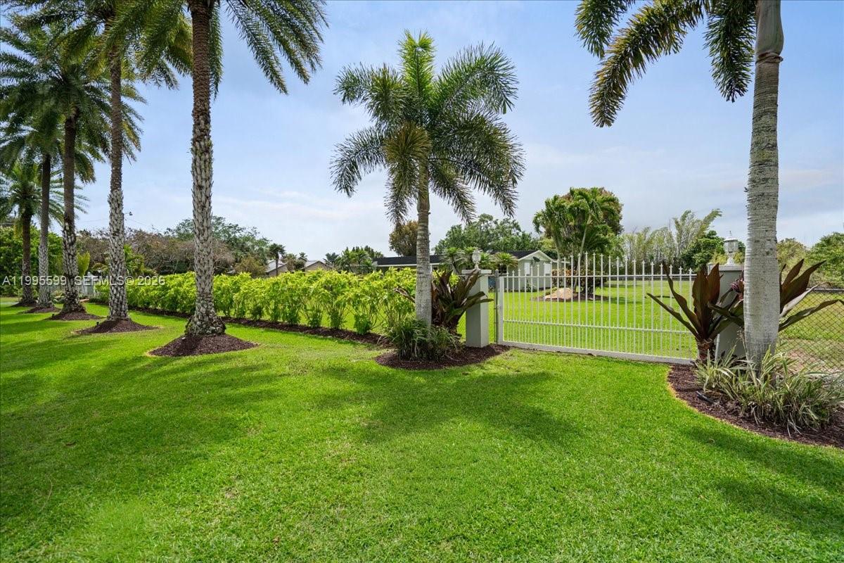 19800 Southwest 280th Street Homestead, FL 33031 - Photo 10 of 74