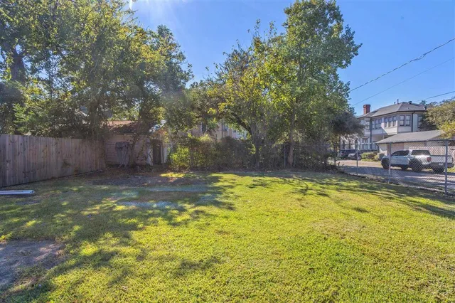 $192,500 | 900 South Division Street, Lake Charles, LA 70601