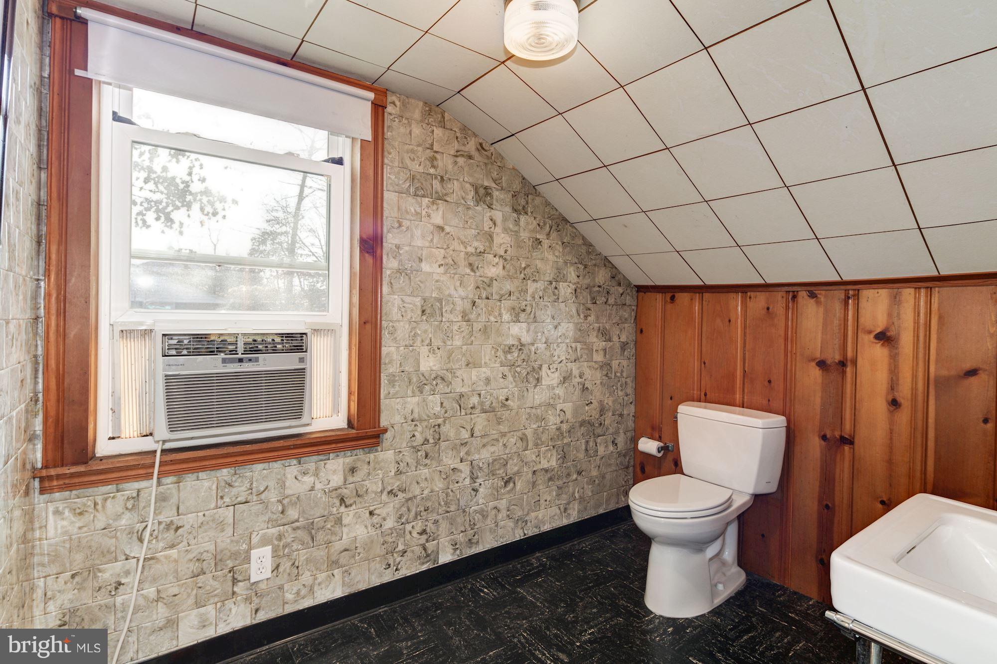 1906 Pot Spring Road Lutherville-Timonium, MD 21093 - Photo 24 of 30 Upper level half bath.