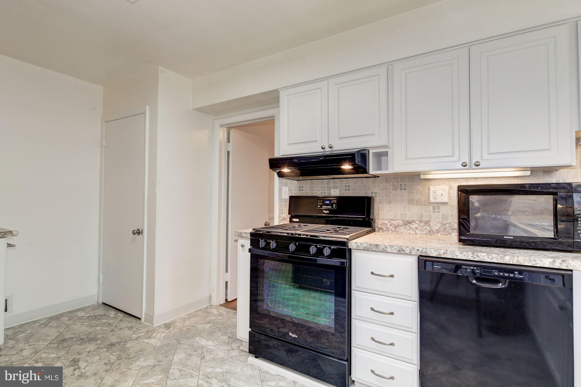 1906 Pot Spring Road Lutherville-Timonium, MD 21093 - Photo 10 of 30 New appliances