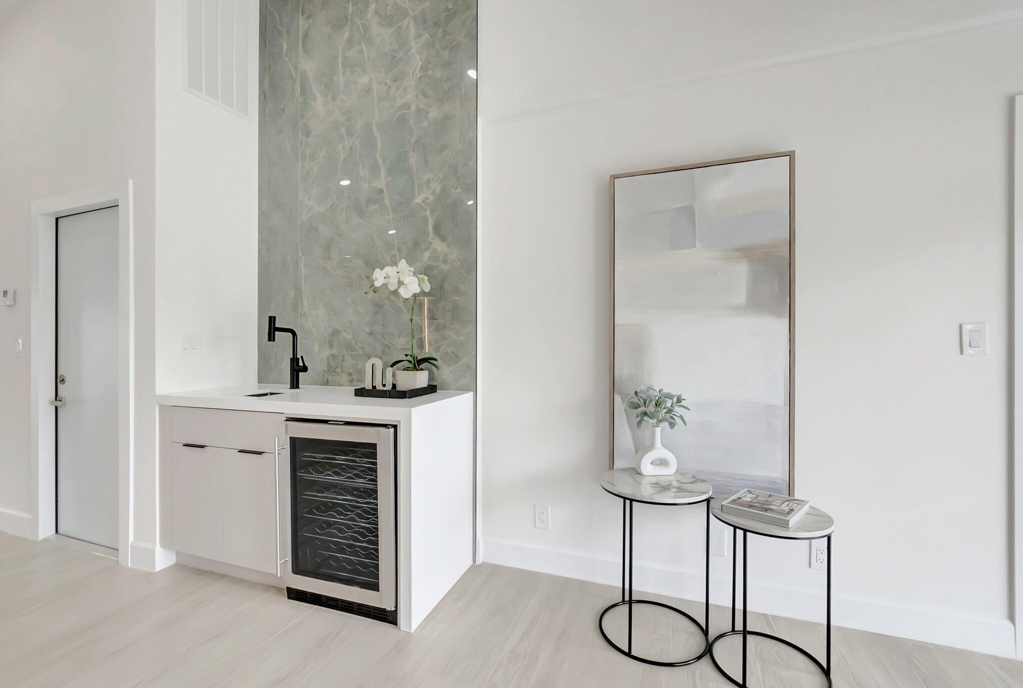 702 Enfield Road Delray Beach, FL 33444 - Photo 15 of 41 Breakfast Bar