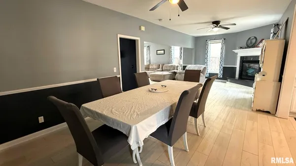 $249,900 | 107 East Rutledge Street, Petersburg, IL 62675