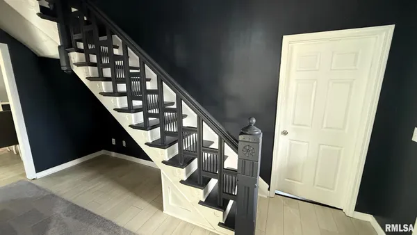 $249,900 | 107 East Rutledge Street, Petersburg, IL 62675