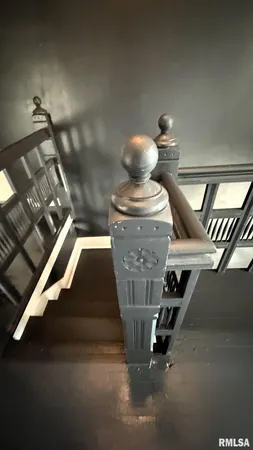 $249,900 | 107 East Rutledge Street, Petersburg, IL 62675