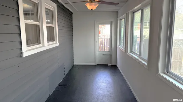 $249,900 | 107 East Rutledge Street, Petersburg, IL 62675
