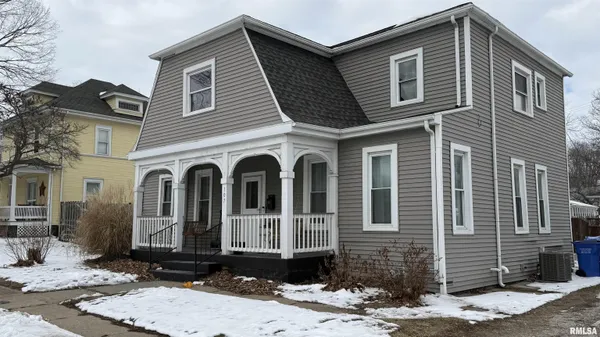 $249,900 | 107 East Rutledge Street, Petersburg, IL 62675