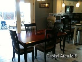 209 Nottingham Road Springfield, IL 62704 - Photo 3 of 12
