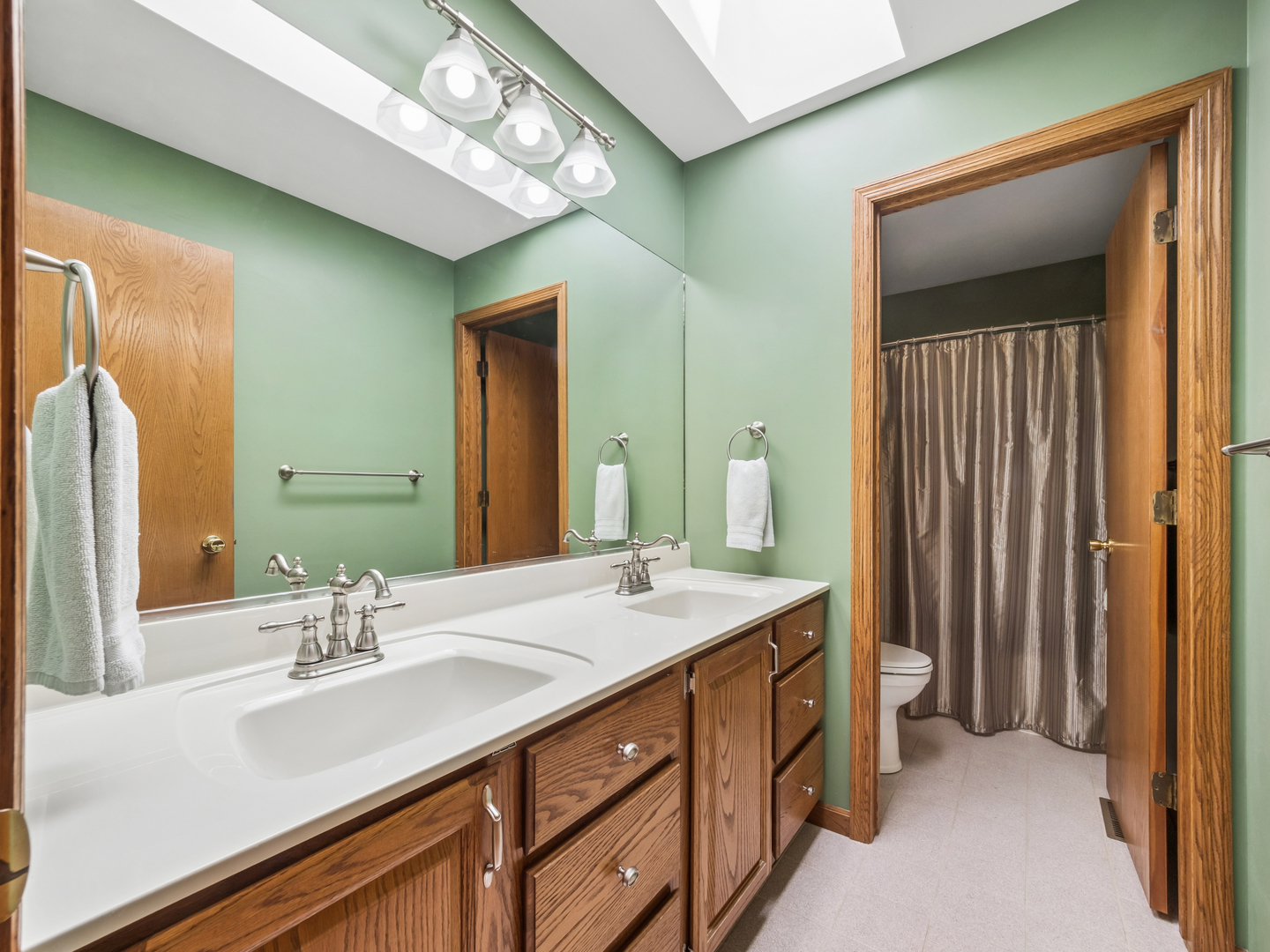 8814 Galleria Court Spring Grove, IL 60081 - Photo 19 of 31