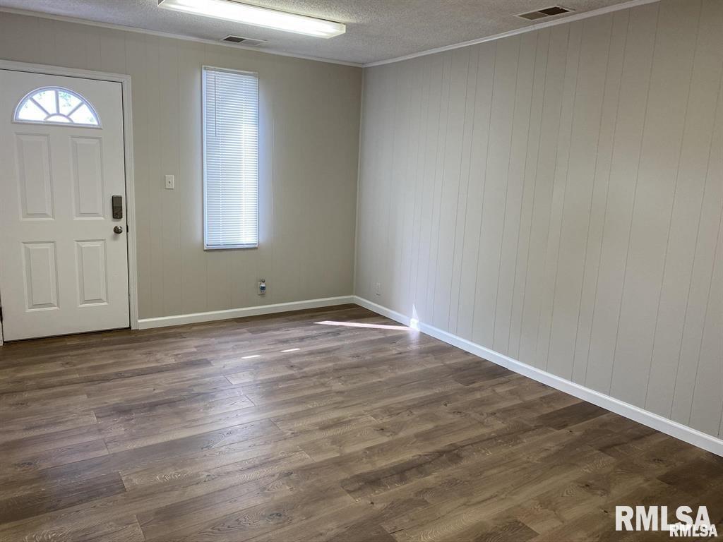 2224 South 9th Street Springfield, IL 62703 - Photo 2 of 11