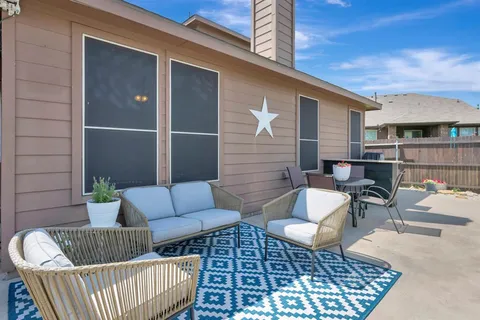 $519,900 | 15716 Oak Pointe Drive, Fort Worth, TX 76177