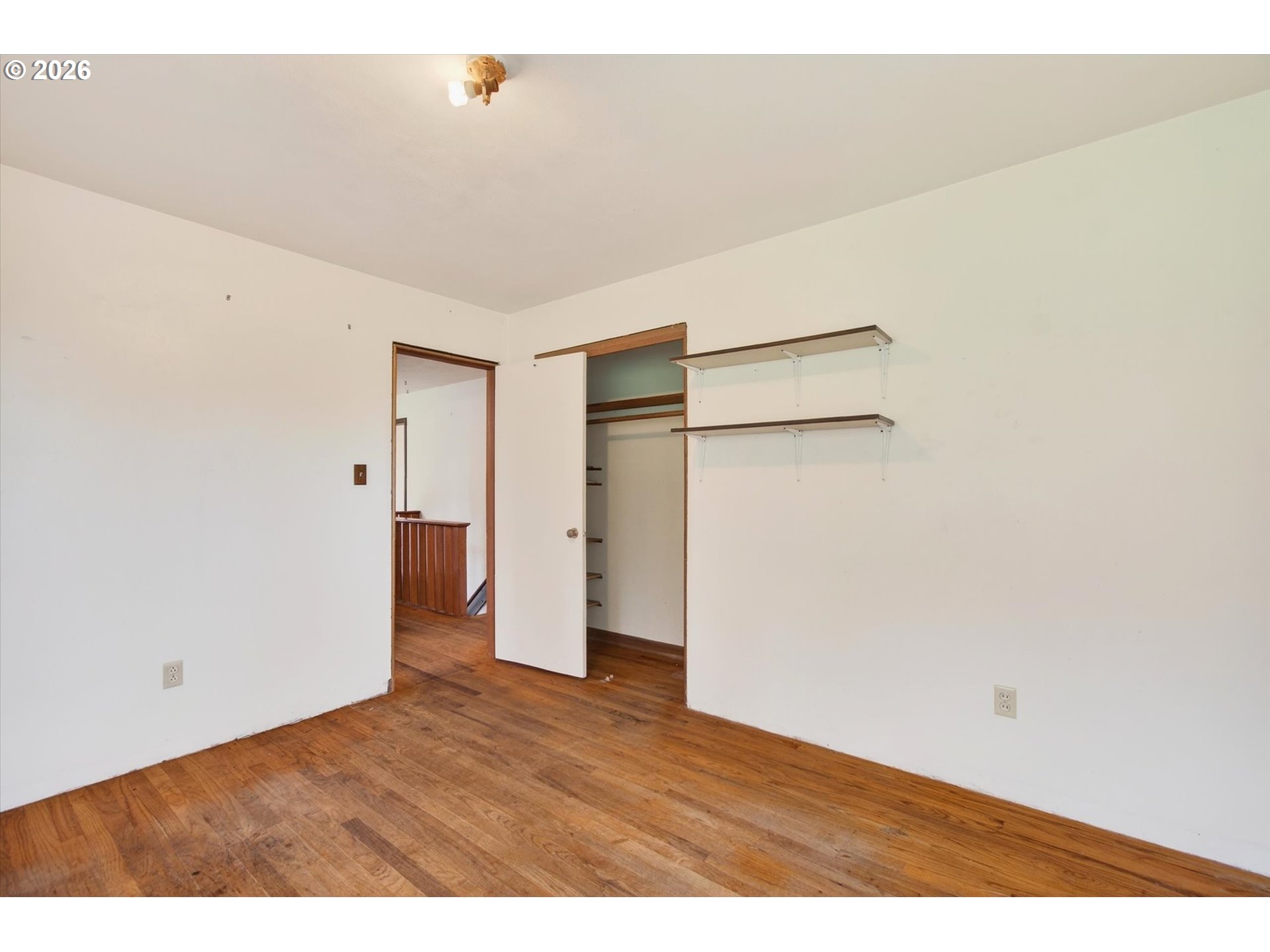 919 Cascade Drive Longview, WA 98632 - Photo 12 of 33 a view of an empty room