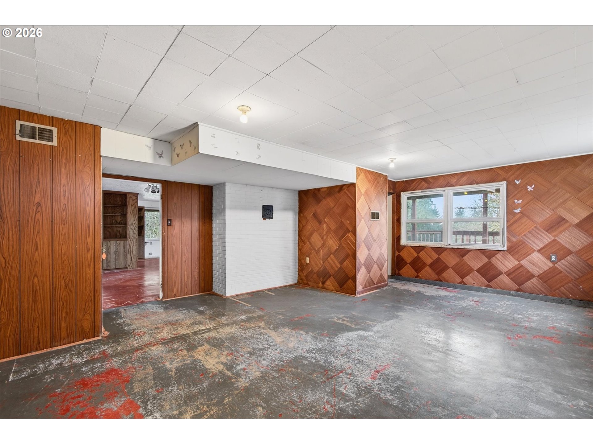 919 Cascade Drive Longview, WA 98632 - Photo 21 of 33 a view of an empty room