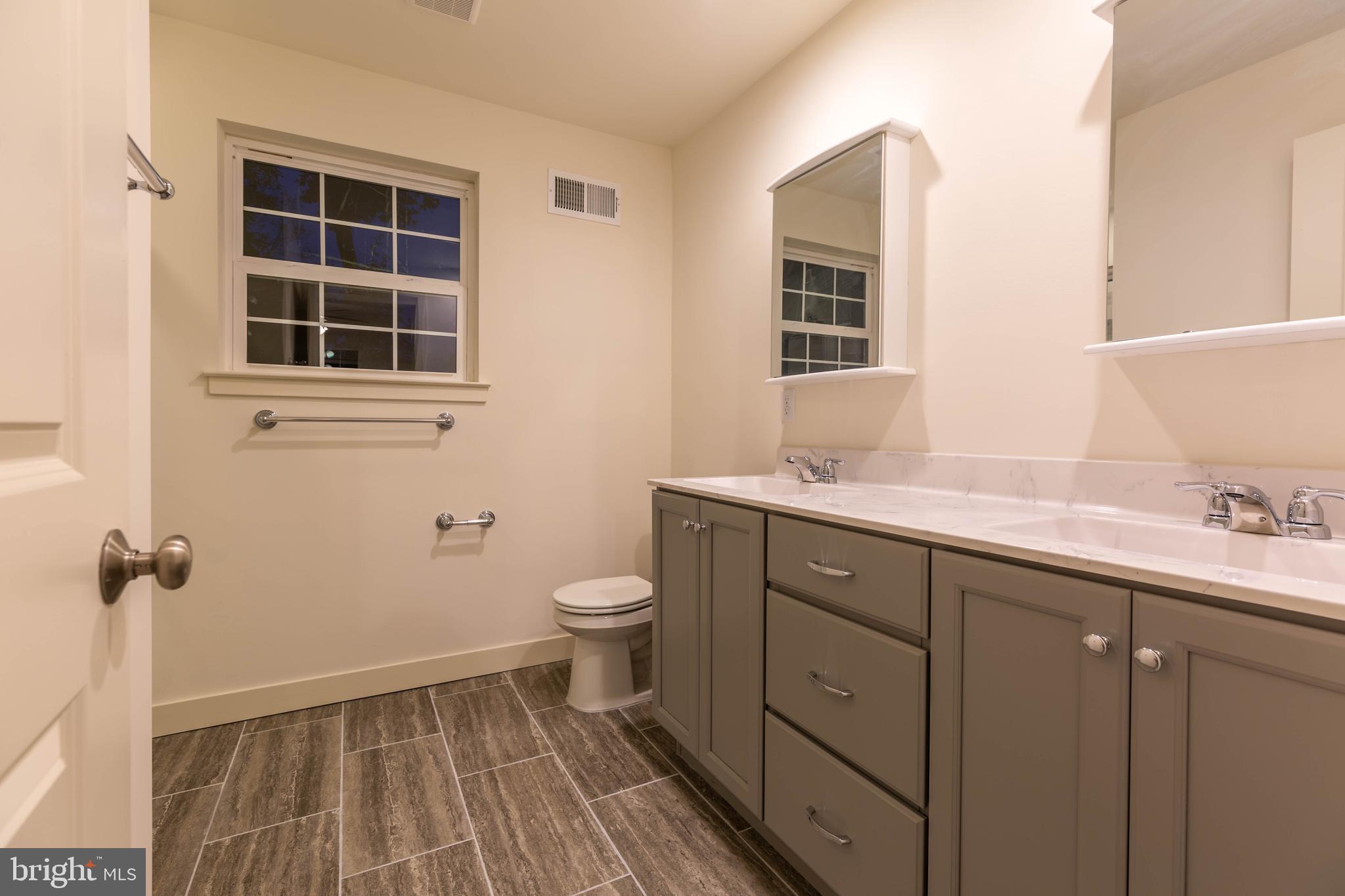 1011 North Ridge Road Perkasie, PA 18944 - Photo 25 of 31 Master Bathroom