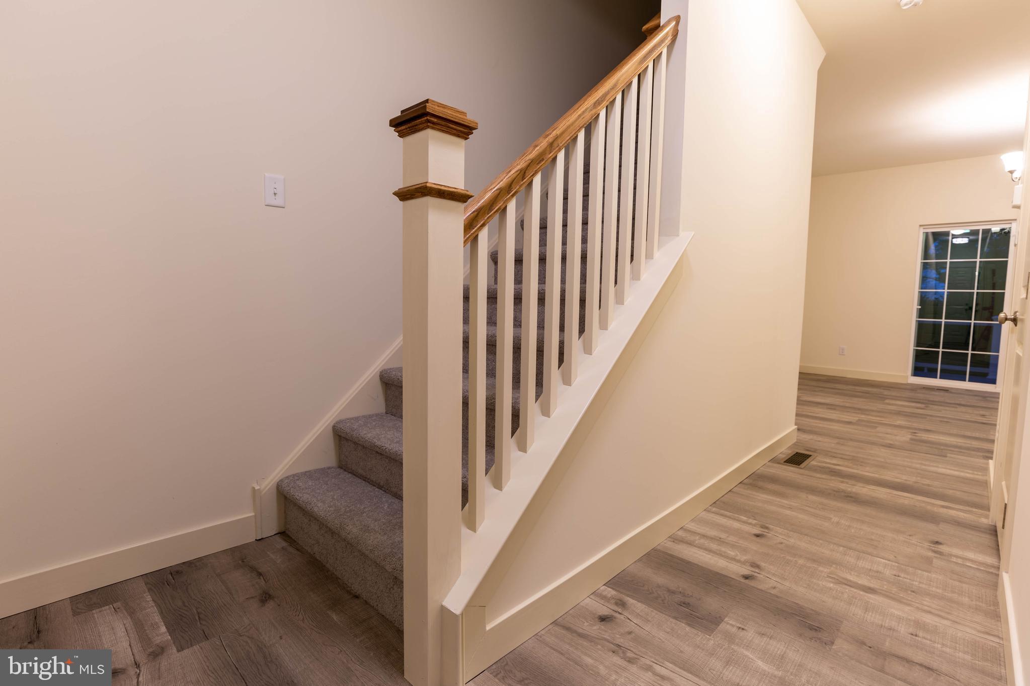 1011 North Ridge Road Perkasie, PA 18944 - Photo 7 of 31 Foyer