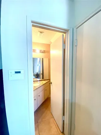 $2,300 | 7350 Kirby Drive, Unit 2, Houston, TX 77025