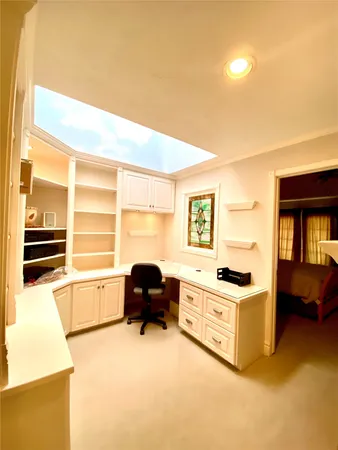 $2,300 | 7350 Kirby Drive, Unit 2, Houston, TX 77025