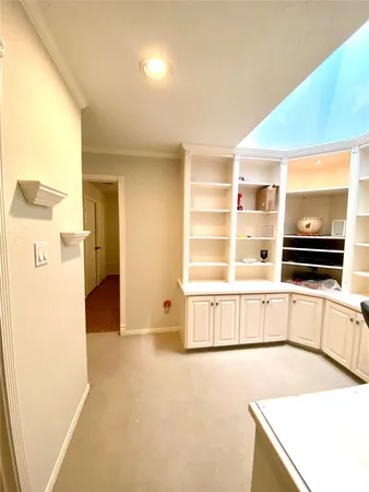 $2,300 | 7350 Kirby Drive, Unit 2, Houston, TX 77025