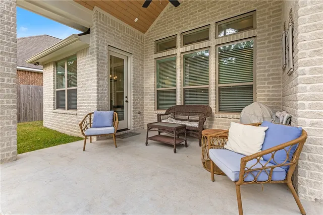 $460,000 | 1614 Briscoe Manor Court, College Station, TX 77845