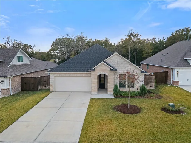 $460,000 | 1614 Briscoe Manor Court, College Station, TX 77845