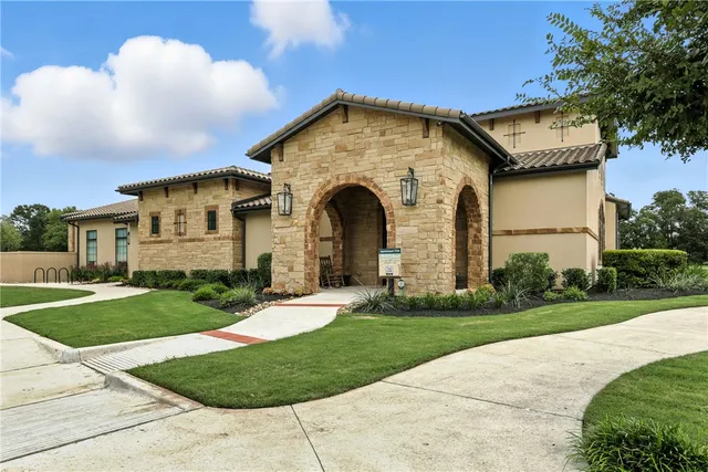 $460,000 | 1614 Briscoe Manor Court, College Station, TX 77845