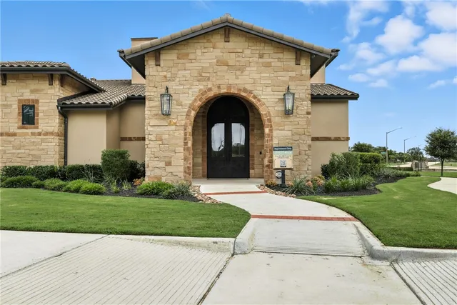 $460,000 | 1614 Briscoe Manor Court, College Station, TX 77845
